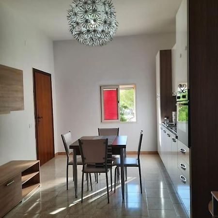 Appartamento In Villa Con Pineta Leporano Exterior foto